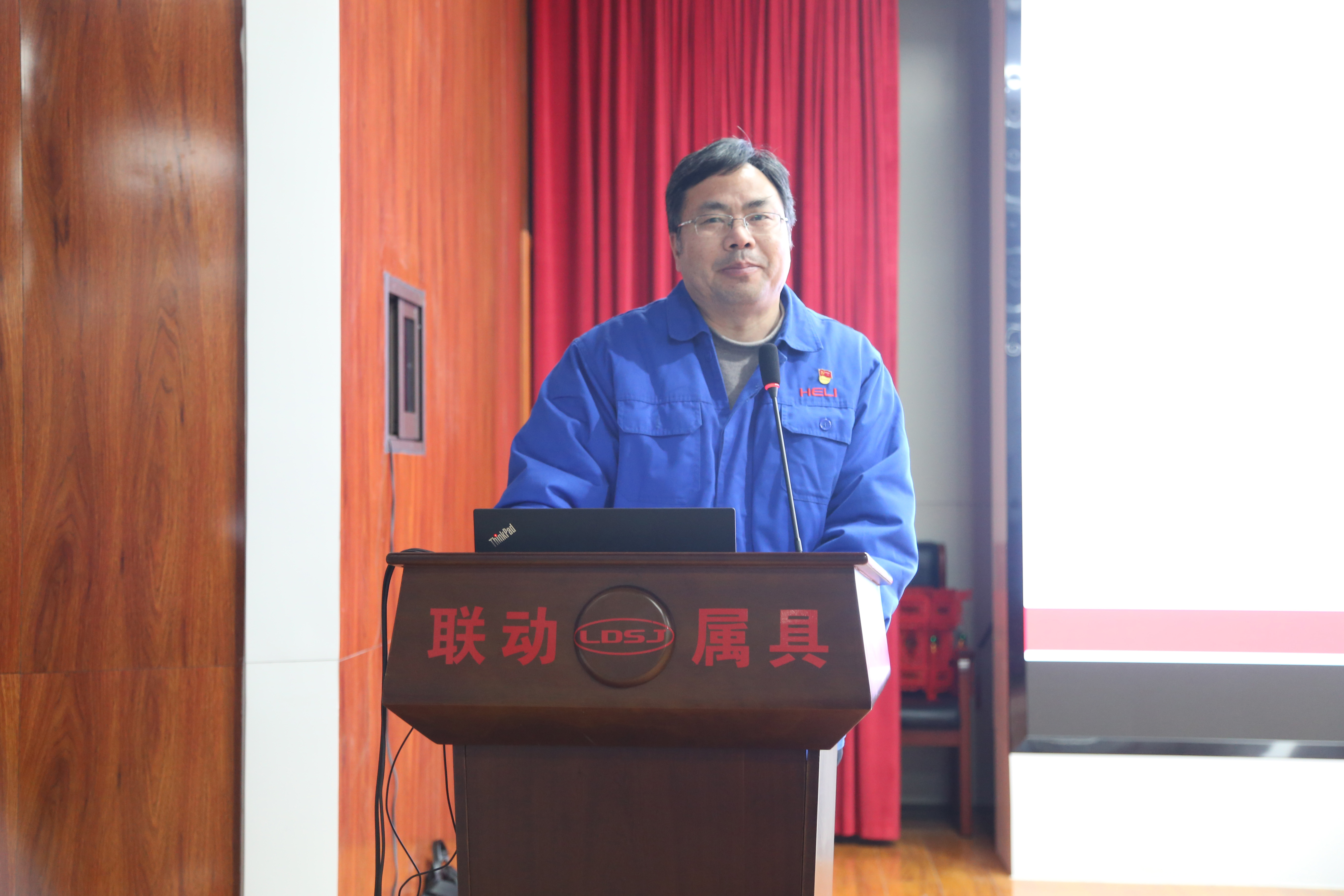 公司黨委委員、副總經理夏萬軍作總結講話.jpg